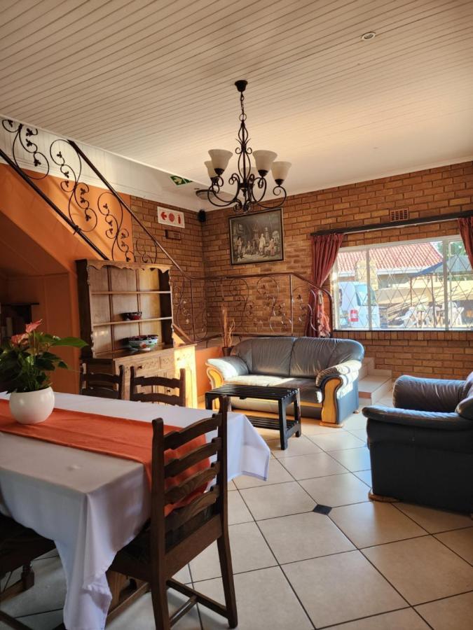 Southy By The * Benoni